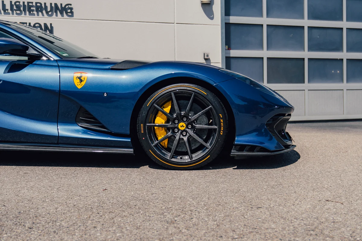 Ferrari 812 Competizione